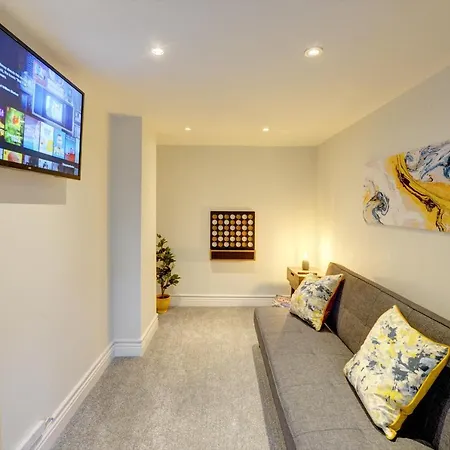 Apartment Kist Accommodates - The Woodlands *