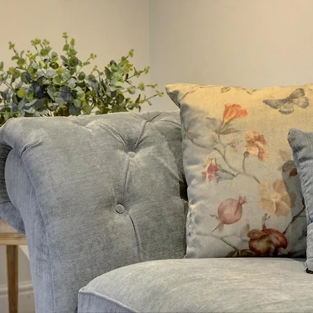 Apartment Kist Accommodates - The Woodlands