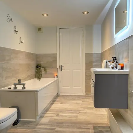 Kist Accommodates - The Woodlands Apartment Harrogate